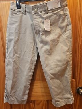 St. John's Bay Khaki Capri Pants